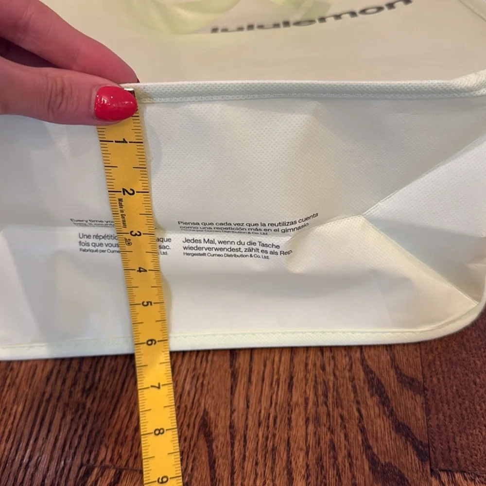 Lululemon Light Green Yellow Black Large Reusable Shopping Tote Bag - Picture 10 of 10